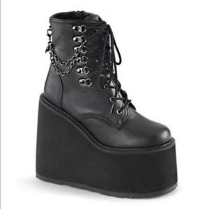 Goth emo platform boots DEMONIA-SWING-101-BOOTS